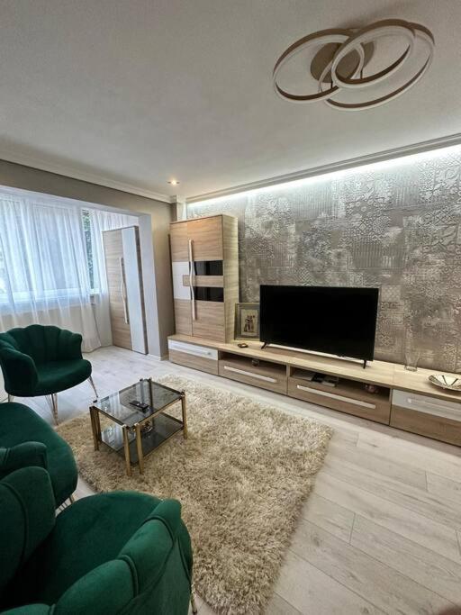 Stylish Apartment In Dambu Targu Mures Exterior foto